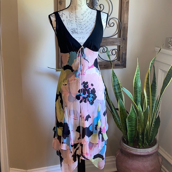 BCBG Floral Dress NWT - Size 4 - Picture 1 of 3